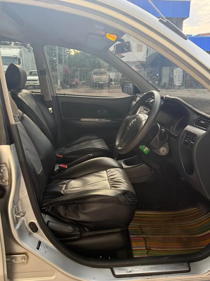 2005 Toyota Avanza I 3