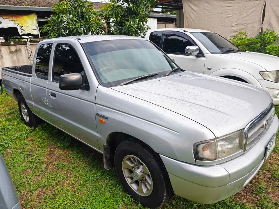 2003 Mazda 2500 Fighter V 3