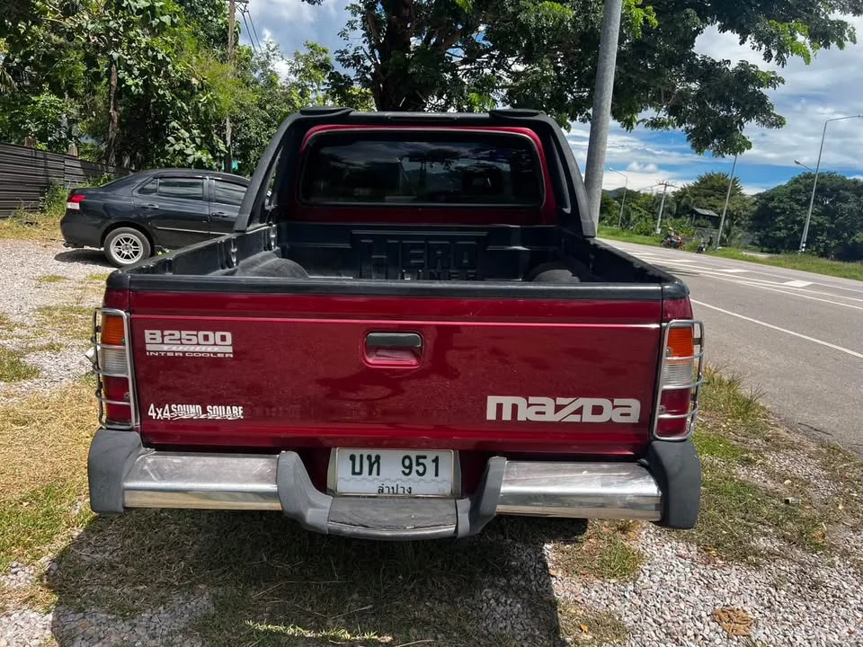 2002 Mazda 2500 Fighter V 3