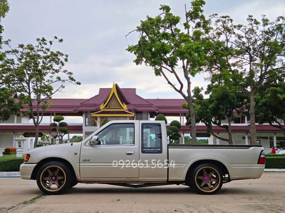 2001 Isuzu Faster Dragon Eyes III 2