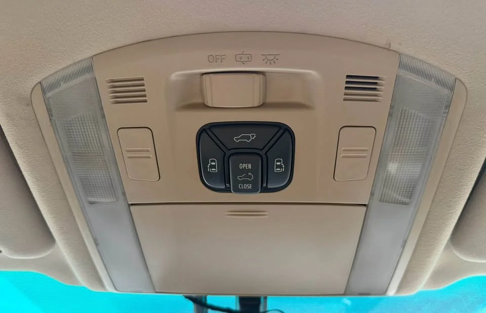 2012 Toyota Alphard, Vellfire II (AH20) 3