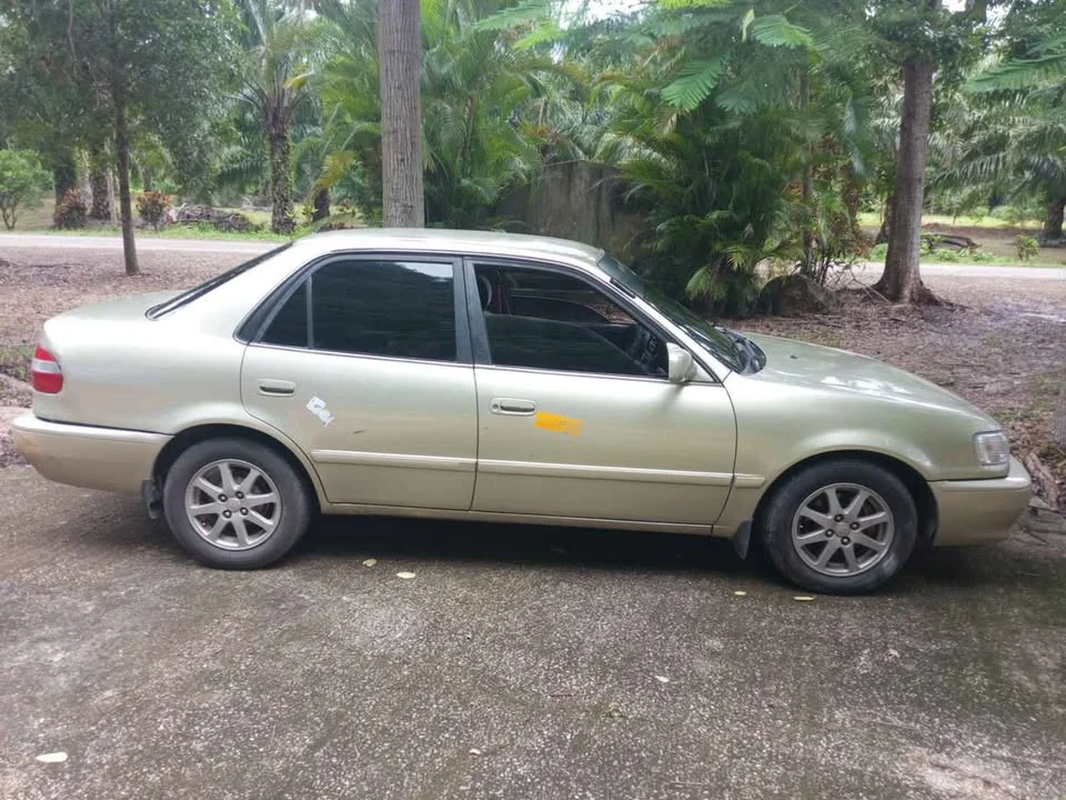 1999 Toyota Corolla Altis VIII (E110) 3