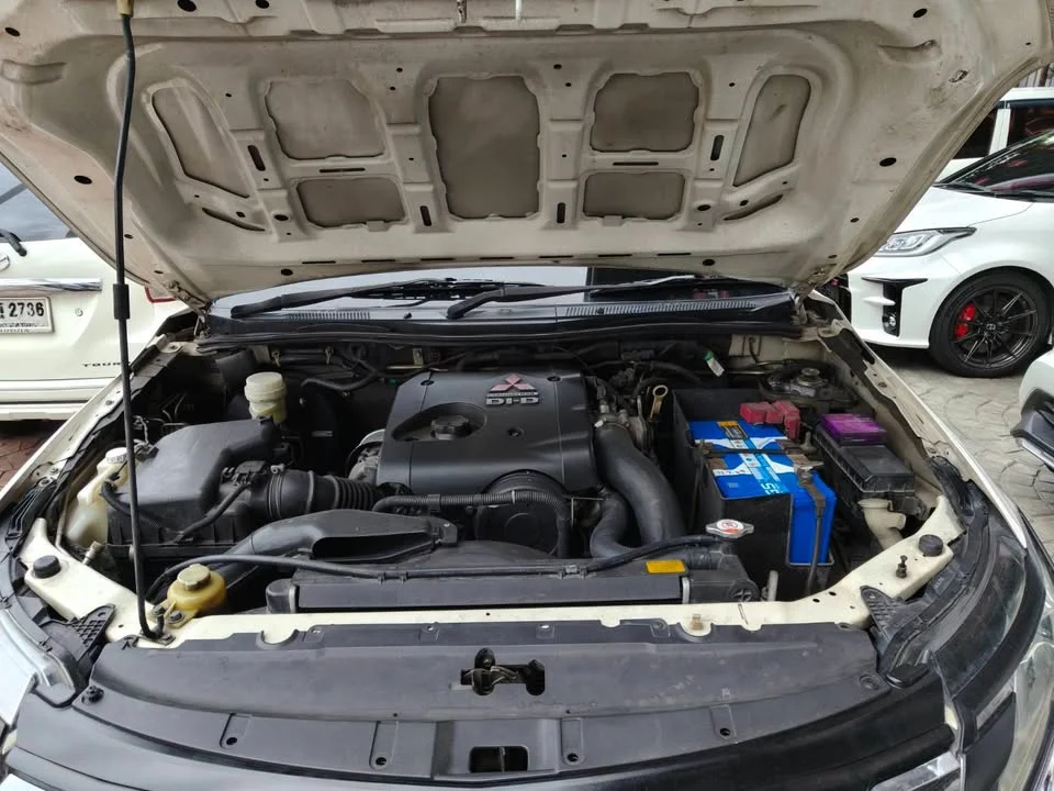 2012 Mitsubishi Pajero Sport II 3