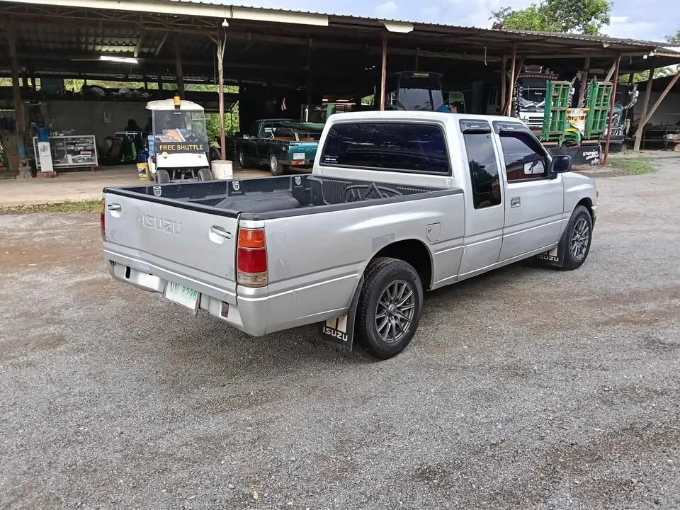 1994 Isuzu TFR III 3