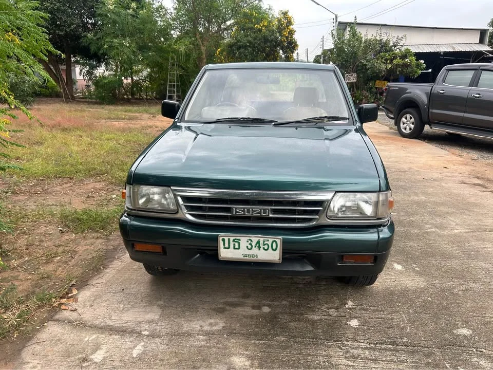 1996 Isuzu TFR III 2