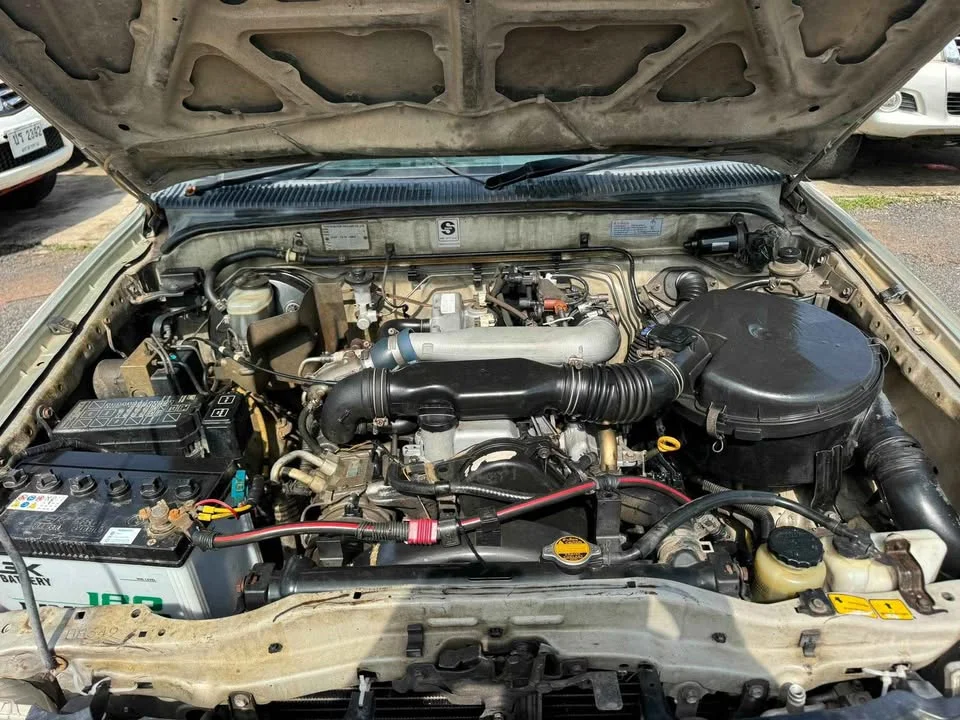 2003 Toyota Hilux Tiger VI 3