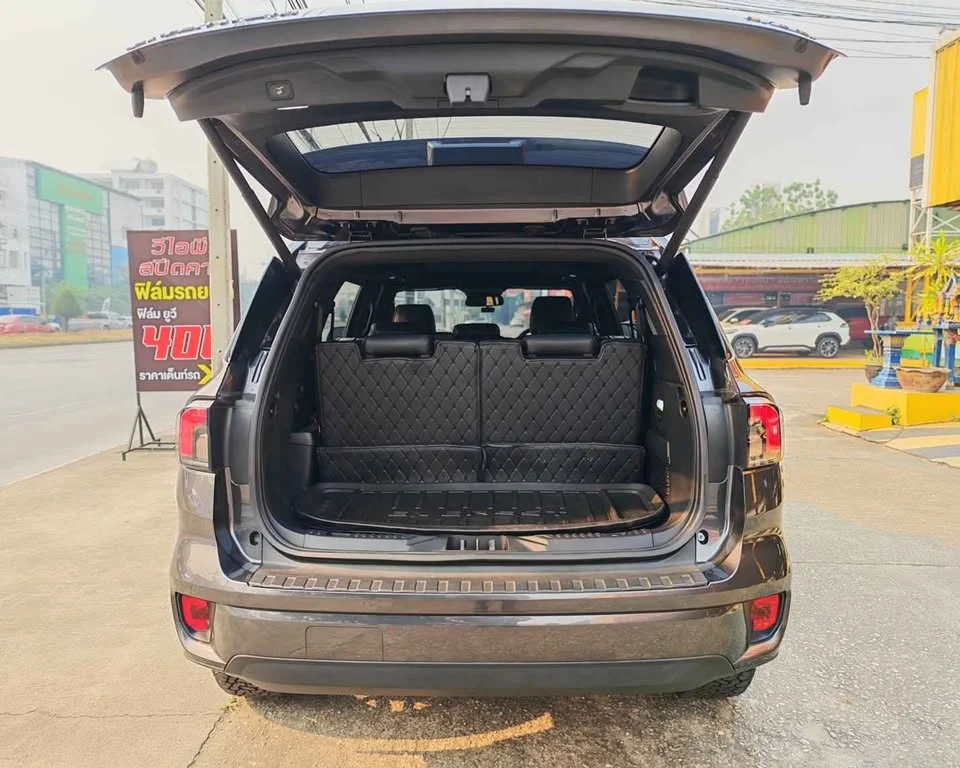2023 Ford Everest III 3