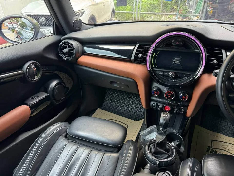 2016 Mini Hatch  III 2