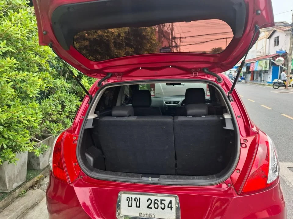 2012 Suzuki Swift II 2