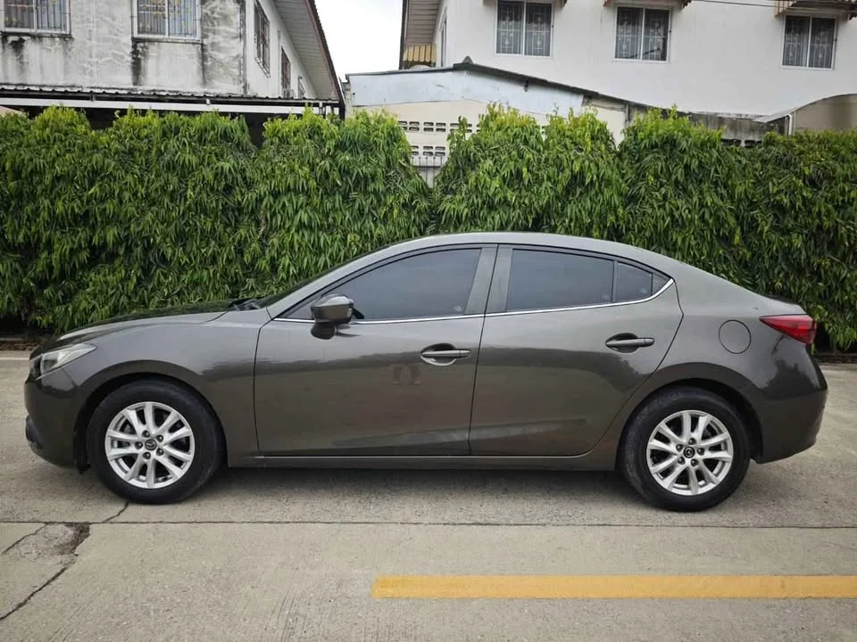 2014 Mazda 3 III 3