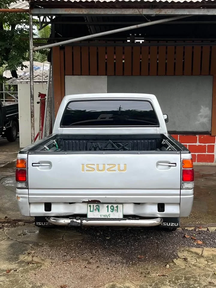 1998 Isuzu TFR III 3