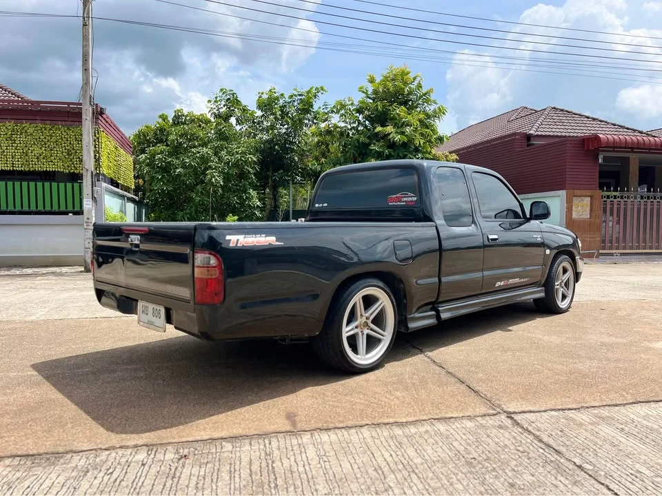 2003 Toyota Hilux Tiger VI 3
