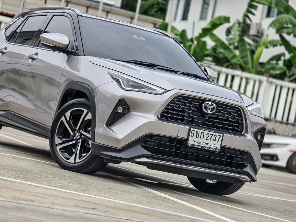 2023 Toyota Yaris Cross AC200 3
