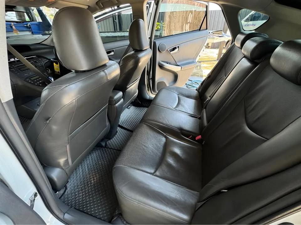 2011 Toyota Prius III 3