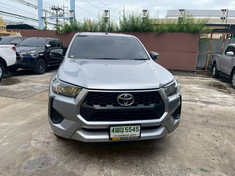 2024 Toyota Hilux VIII 3