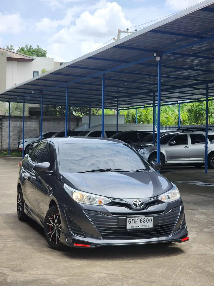 2017 Toyota Yaris ATIV III 3