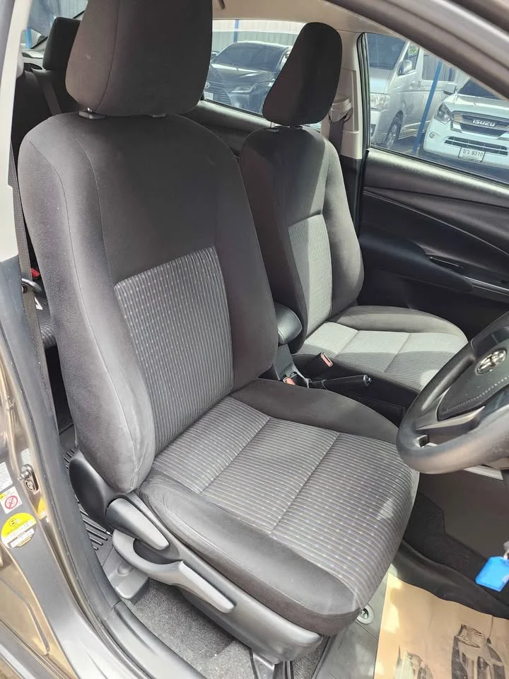 2017 Toyota Yaris ATIV III 2