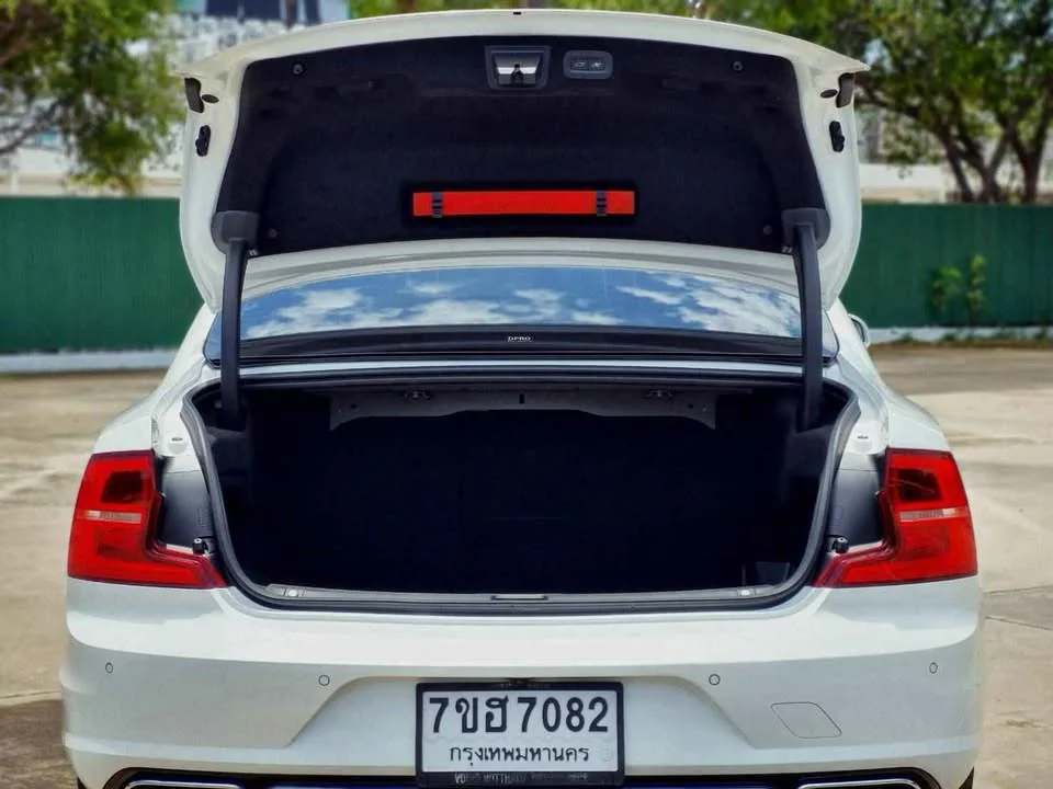 2019 Volvo S90 II 2