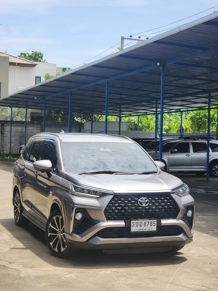 2023 Toyota Veloz III 2