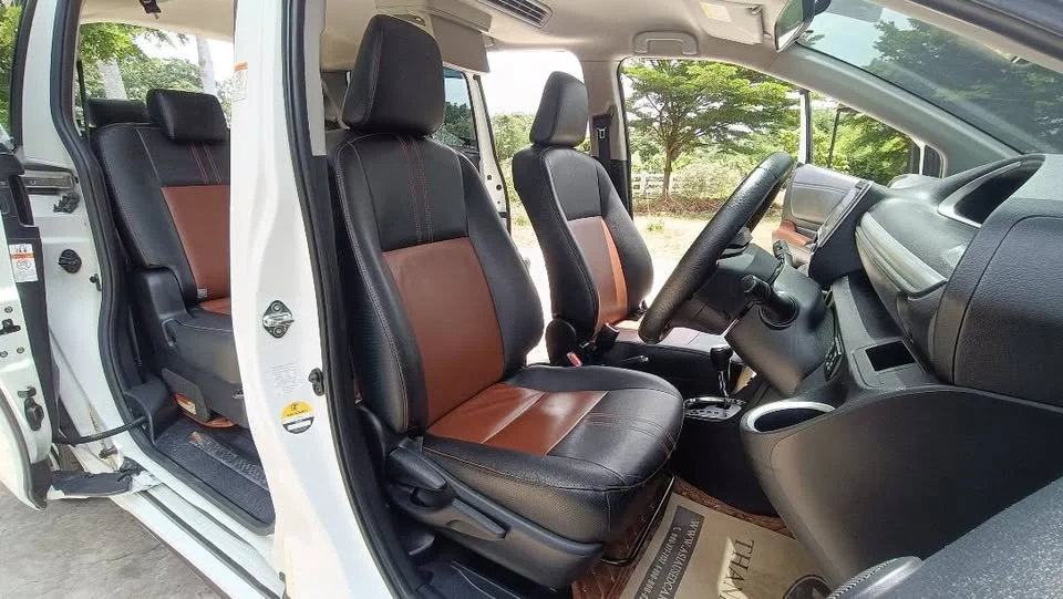 2017 Toyota Sienta II 3