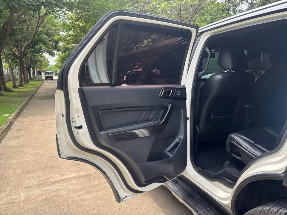2019 Ford Everest II 3