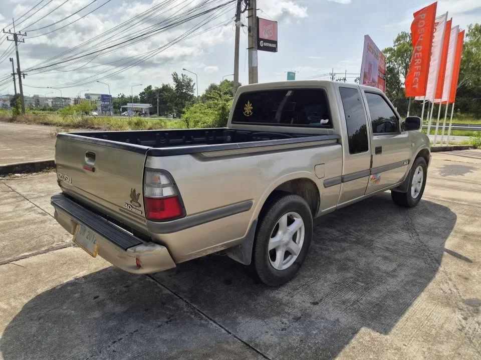 2001 Isuzu Faster Dragon Eyes III 2