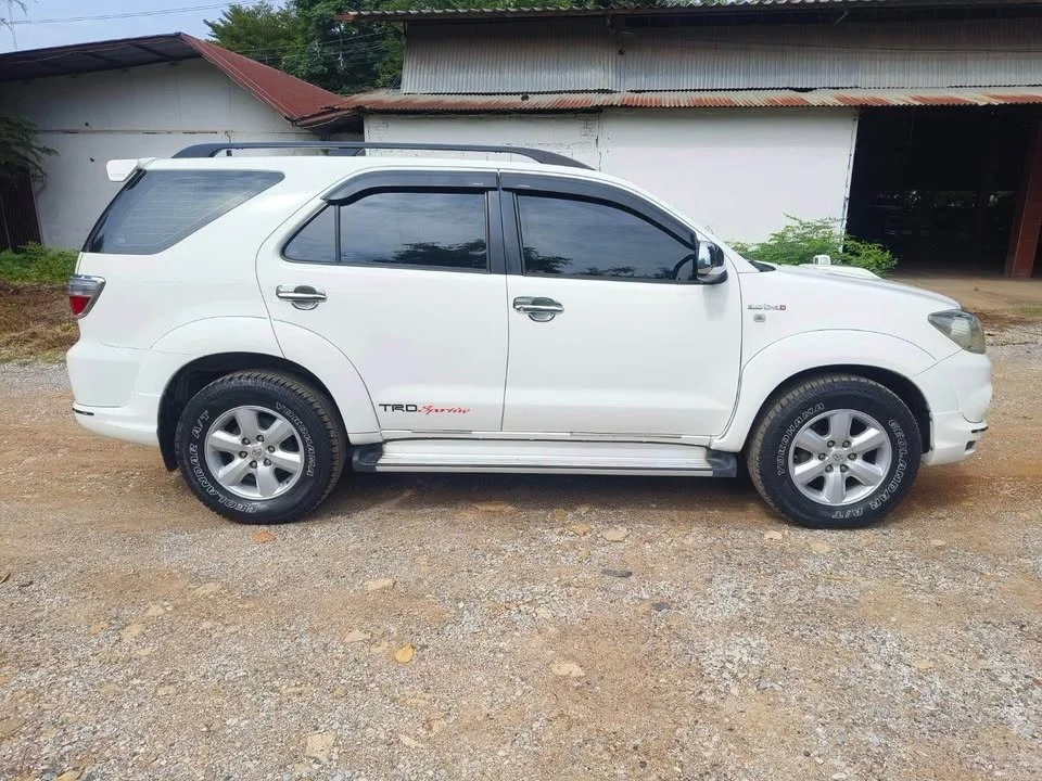 2009 Toyota Fortuner I 2