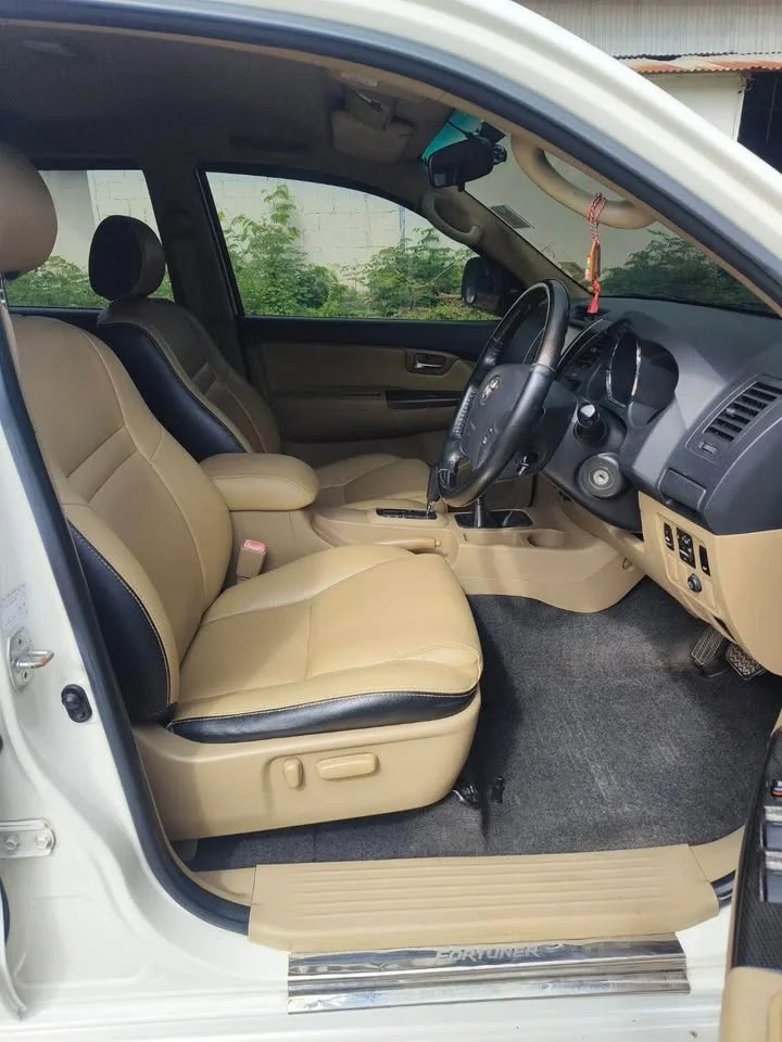 2009 Toyota Fortuner I 3