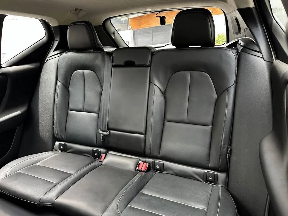 2021 Volvo XC40 3