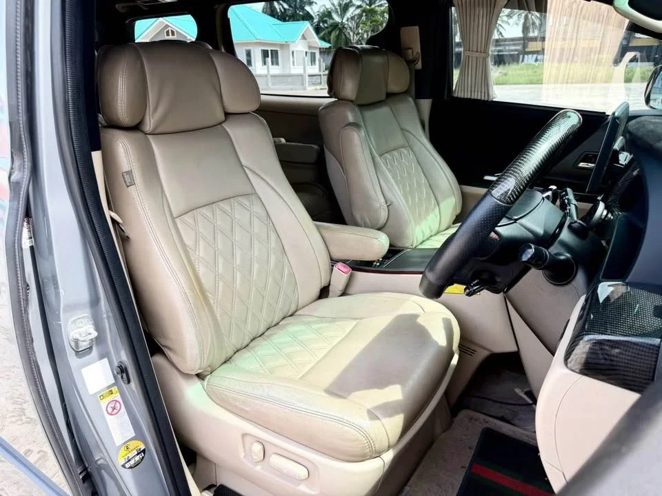 2010 Toyota Alphard, Vellfire II (AH20) 3