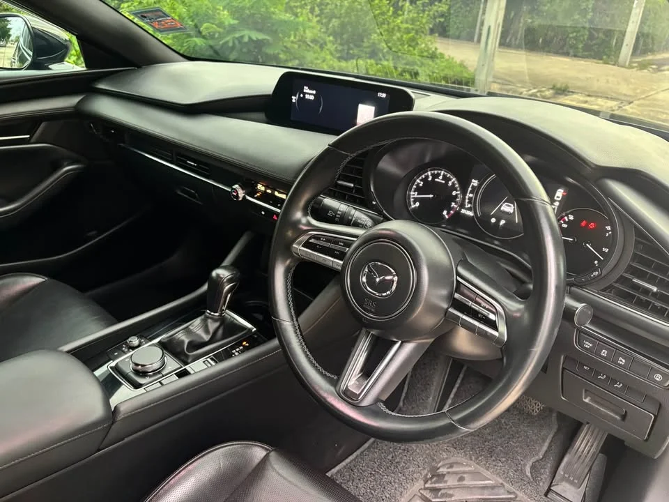 2019 Mazda 3 IV 2