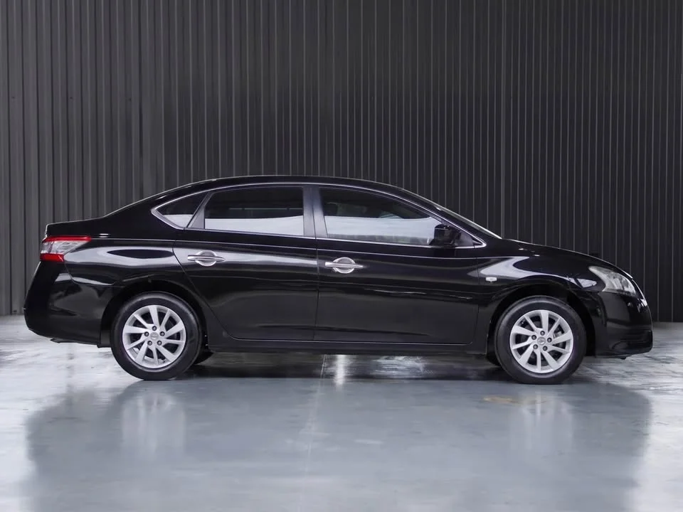 2012 Nissan Sylphy III (B17) 3