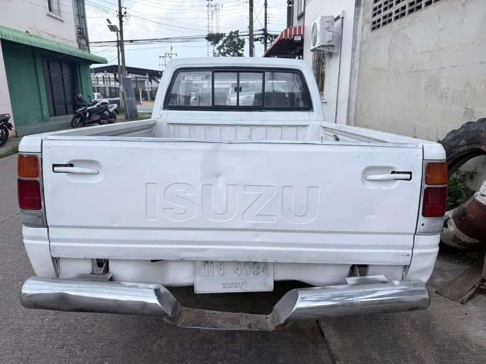 1993 Isuzu TFR III 2