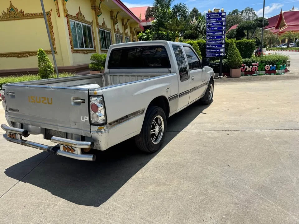 1994 Isuzu TFR III 3