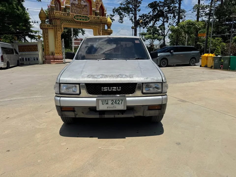1994 Isuzu TFR III 2