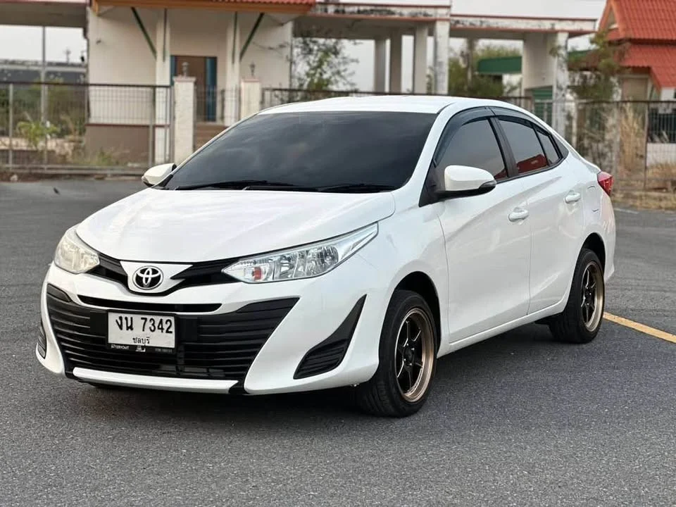 2018 Toyota Yaris ATIV III 2