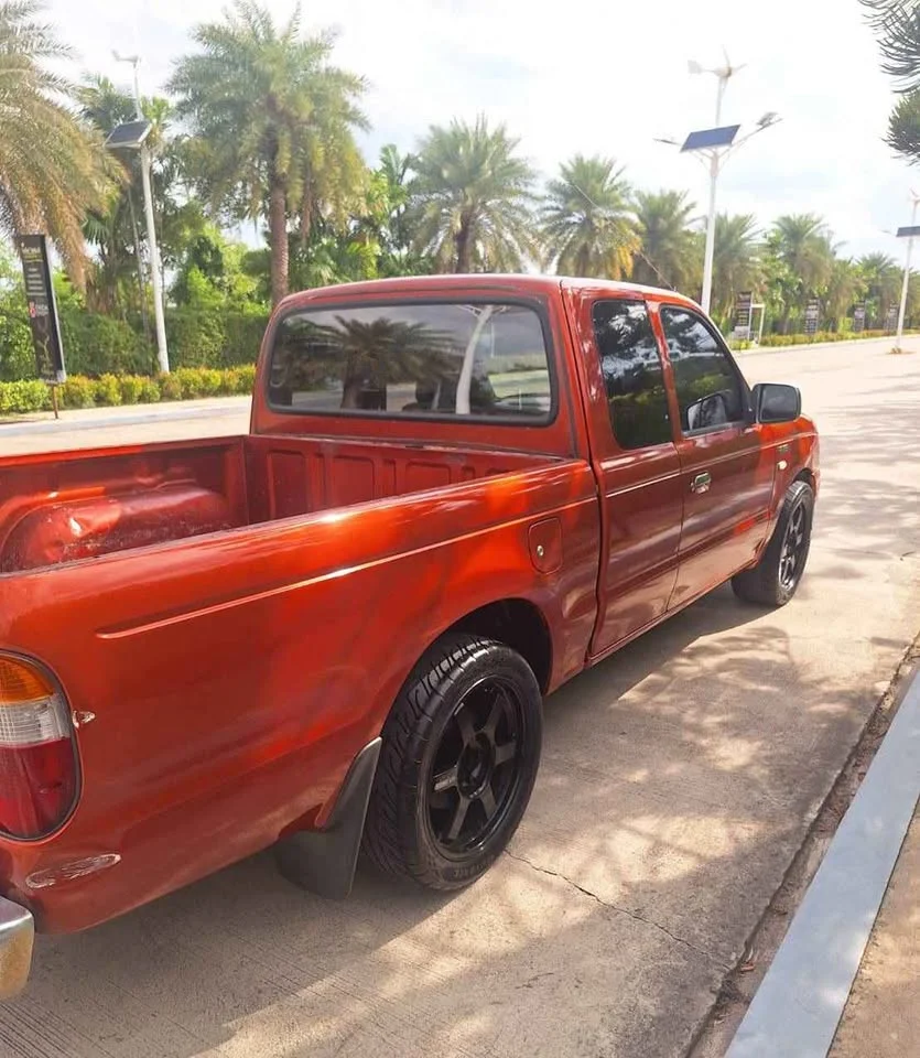 2004 Mazda 2500 Fighter V 3