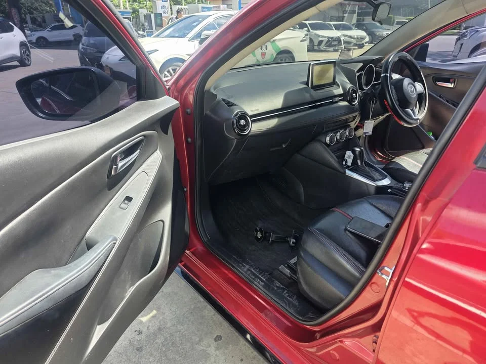 2015 Mazda 2 III 3