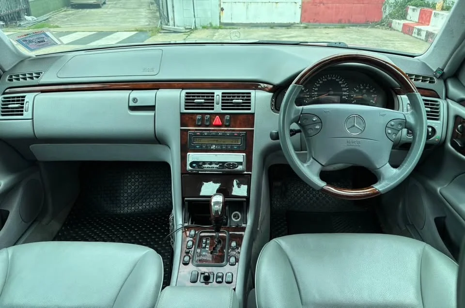 2001 Benz E-Class W210 3