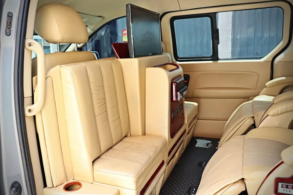 2010 Hyundai H-1 II 3