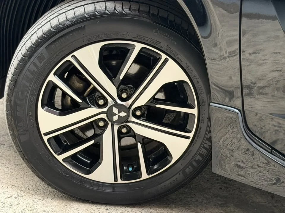 2019 Mitsubishi Xpander I 3
