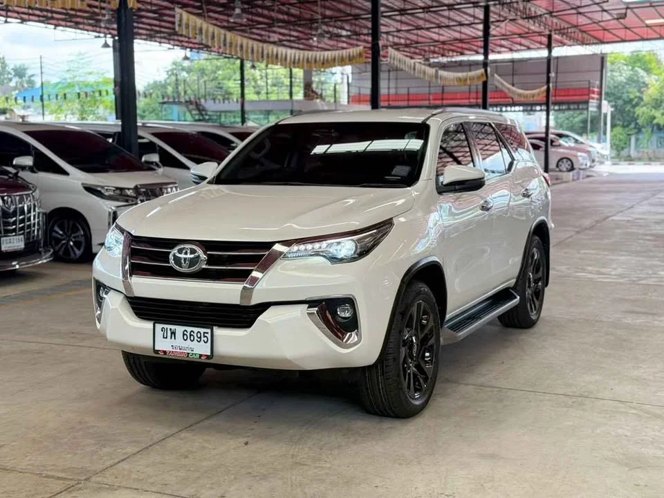 2019 Toyota Fortuner II 2