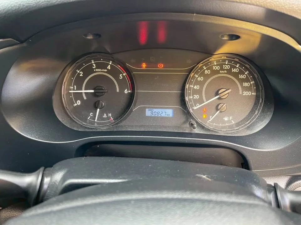 2024 Toyota Hilux VIII 2