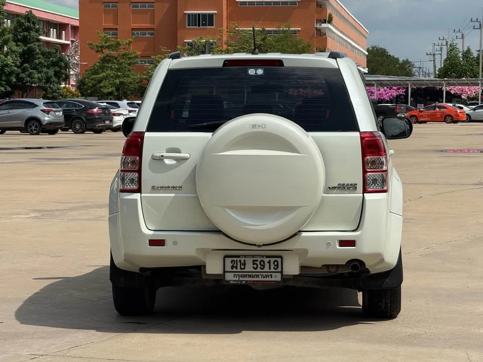 2011 Suzuki Grand Vitara III 2