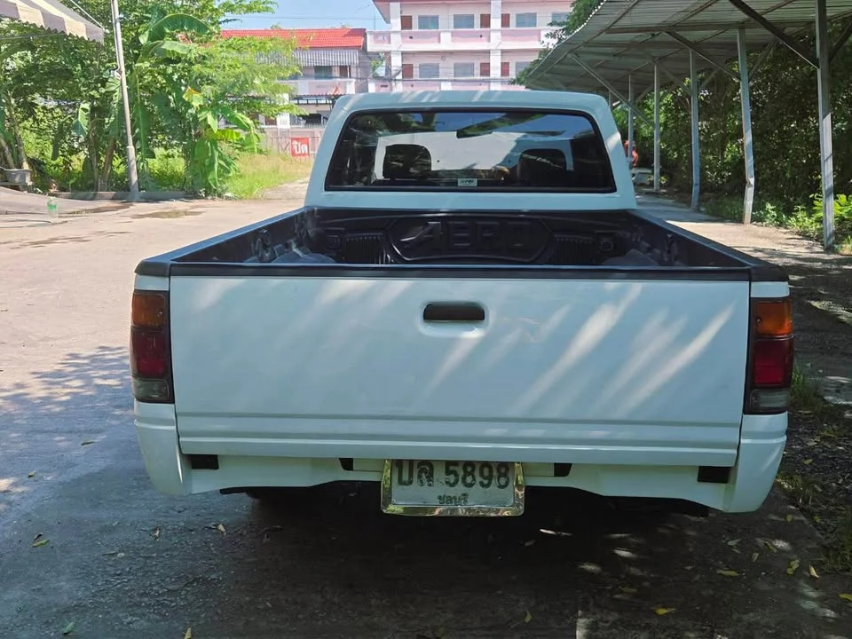 1995 Isuzu TFR III 2
