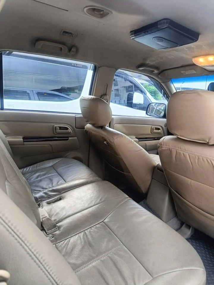 2007 Isuzu MU-7 2