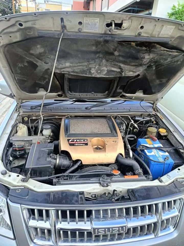 2007 Isuzu MU-7 3