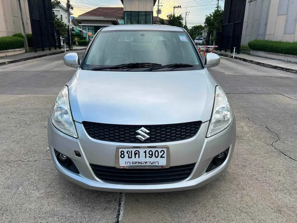 2014 Suzuki Swift II 2