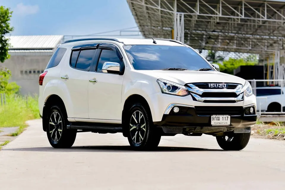 2019 Isuzu MU-X I 3