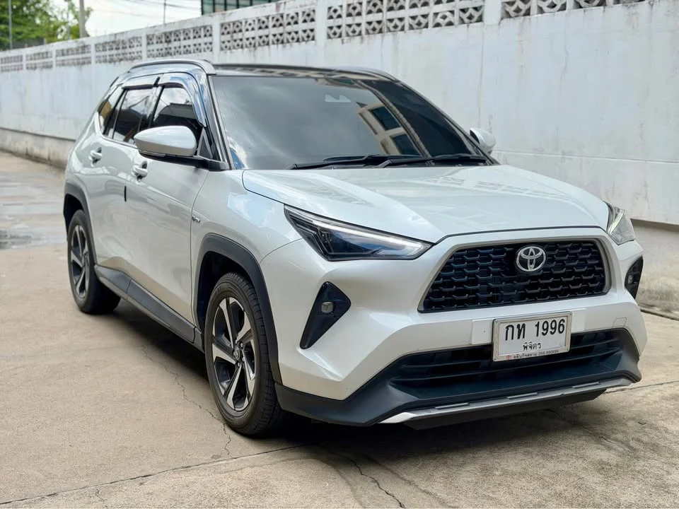 2024 Toyota Yaris Cross AC200 2
